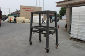 行走式電纜槽震動臺快速脫模機 行走式電纜槽震動臺快速脫模機