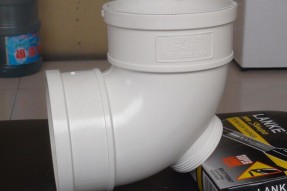 鐵路專用125-UPVC泄水管帶口彎Φ125/90° 鐵路專用125-UPVC泄水管帶口彎Φ125/90°