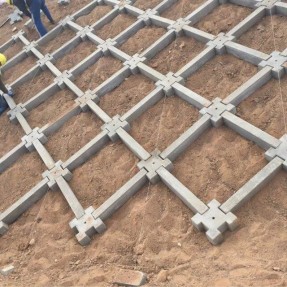 高速連鎖塊護(hù)坡模具施工案例 高速連鎖塊護(hù)坡模具施工案例