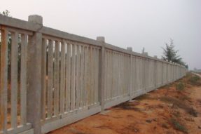 鐵路水泥護欄模具施工案例 鐵路水泥護欄模具施工案例