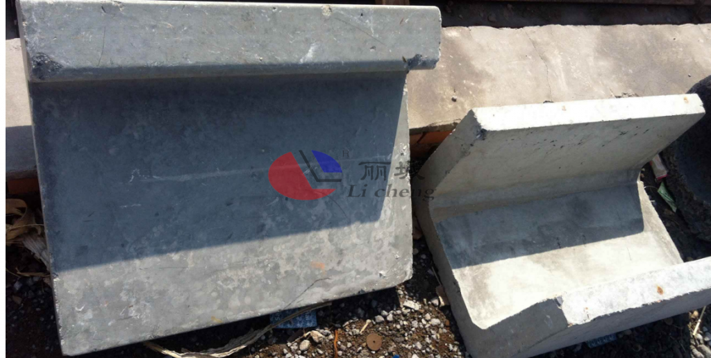 如何有效降低u型渠模具澆筑過程中質量缺陷 如何有效降低u型渠模具澆筑過程中質量缺陷