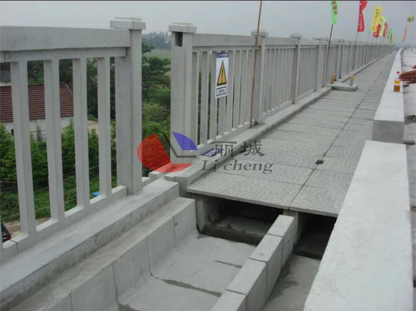 夏季水泥護欄施工技術措施 夏季水泥護欄施工技術措施